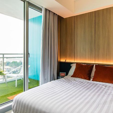 Azure Urban Beach Resort Manila By Radlett Ngoại thất bức ảnh